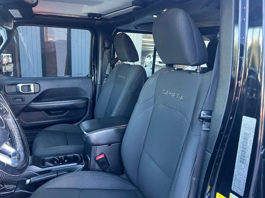 Used 2019 Jeep Wrangler Unlimited Sahara image 9