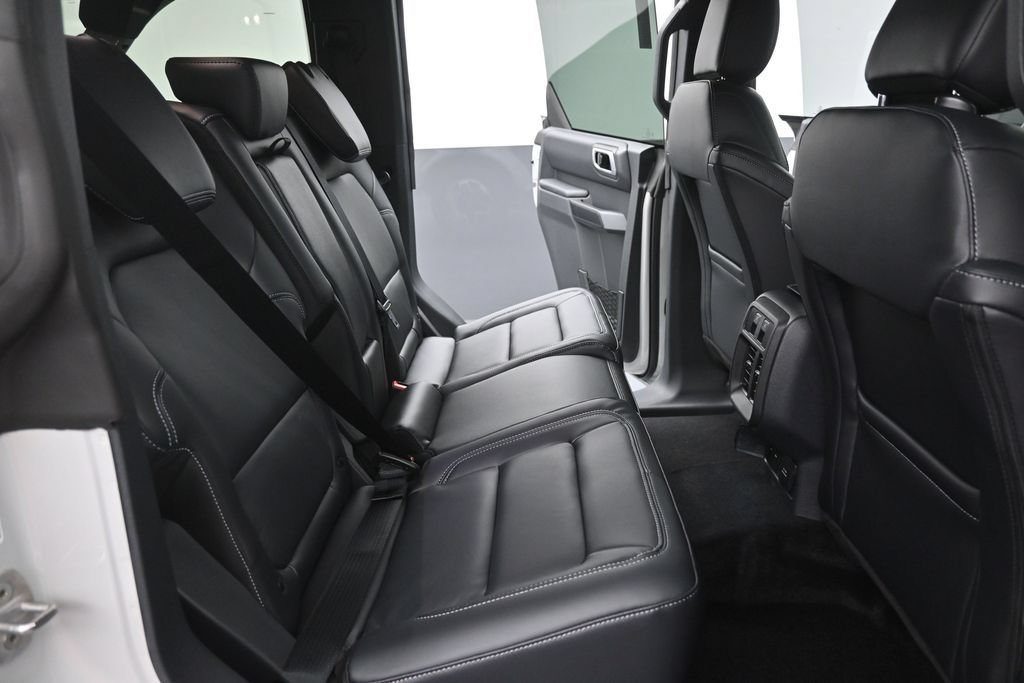 New 2026 Ford Bronco Outer Banks AWD/4WD image 14