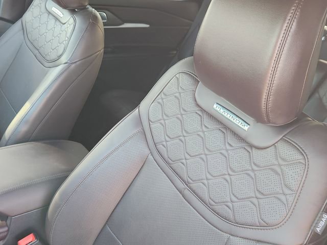 Used 2025 Ford Explorer Platinum w/ LUX Leather Package image 24