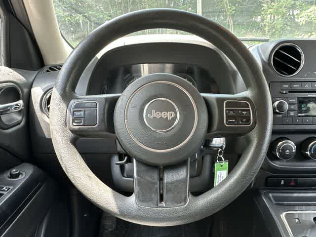 Used 2016 Jeep Patriot Sport w/ Power Value Group AWD/4WD image 7
