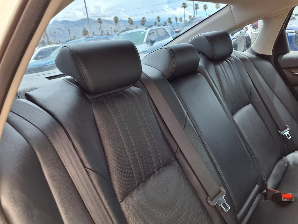 Used 2018 Honda Accord Touring image 23