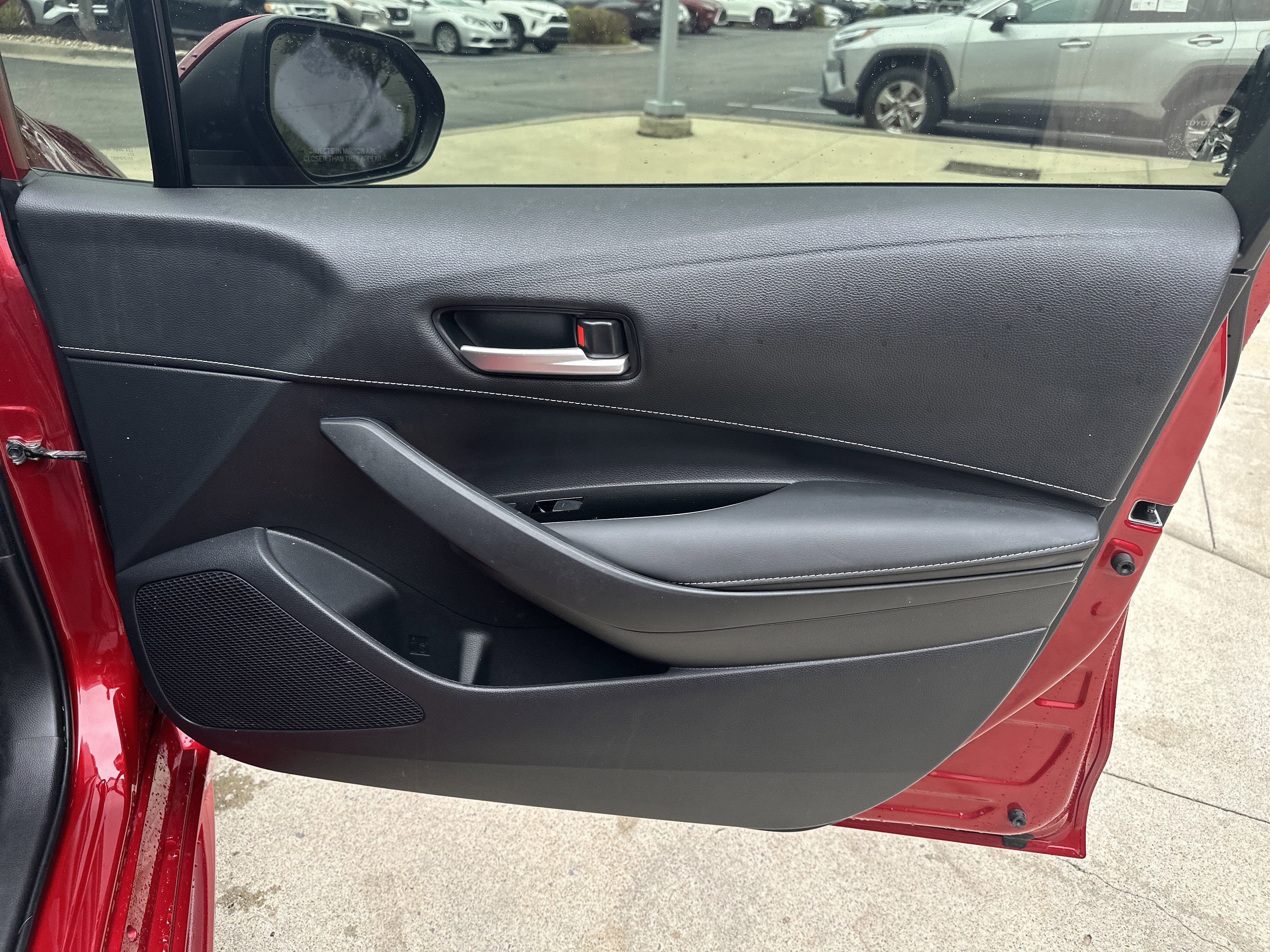 Used 2025 Toyota Corolla SE FWD image 27