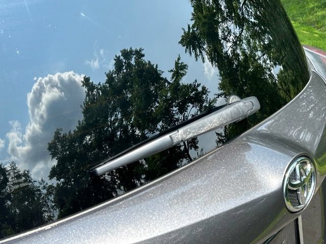 Used 2018 Toyota RAV4 LE w/ All Weather Liner Package AWD/4WD image 13