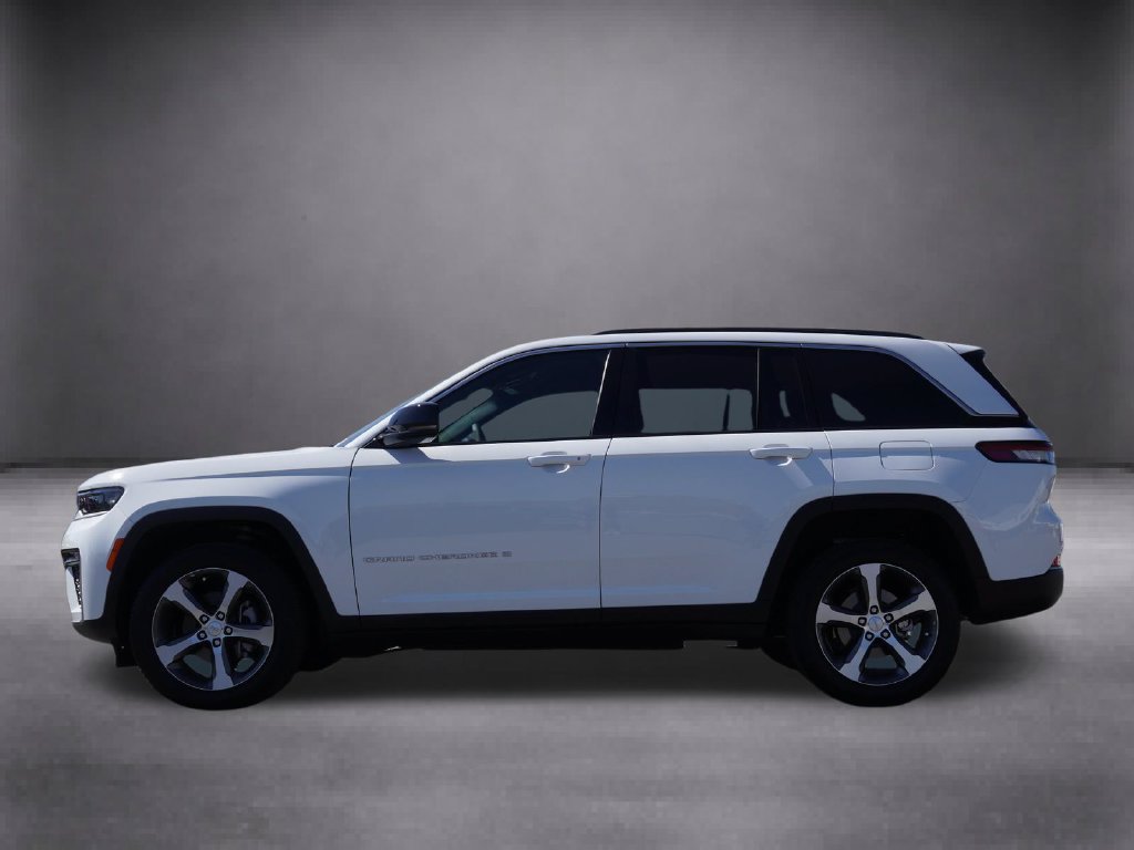 Used 2026 Jeep Grand Cherokee Limited AWD/4WD image 7