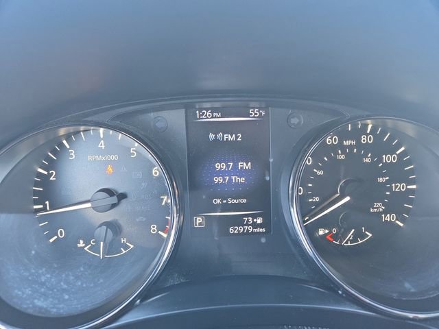 Used 2017 Nissan Rogue Sport SV w/ SV Premium Package image 16