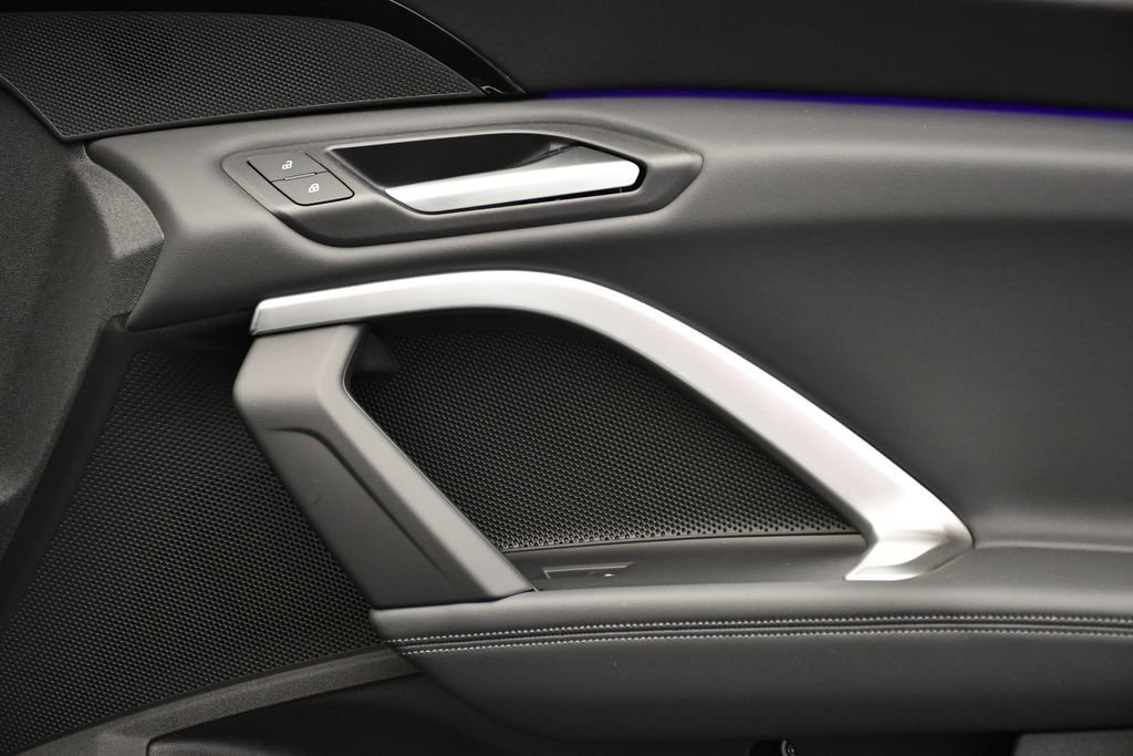 Used 2025 Audi Q5 Premium w/ Convenience Package image 45