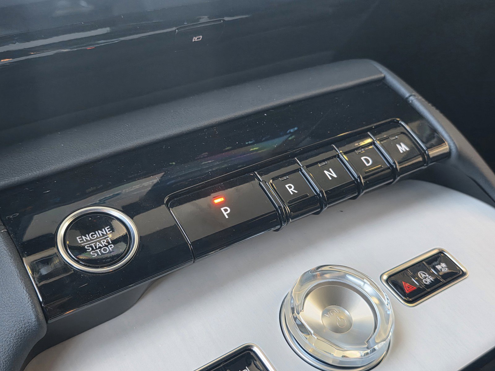 New 2027 Lincoln Navigator Reserve w/ Jet Appearance Package AWD/4WD image 21