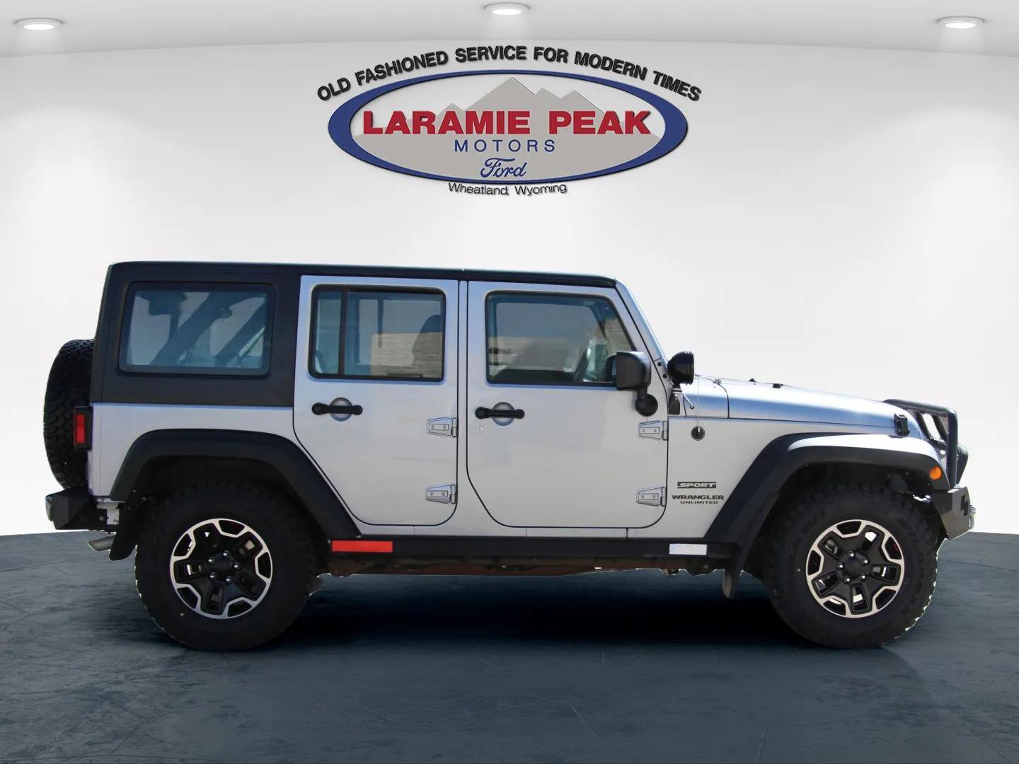Used 2015 Jeep Wrangler Unlimited Sport image 2