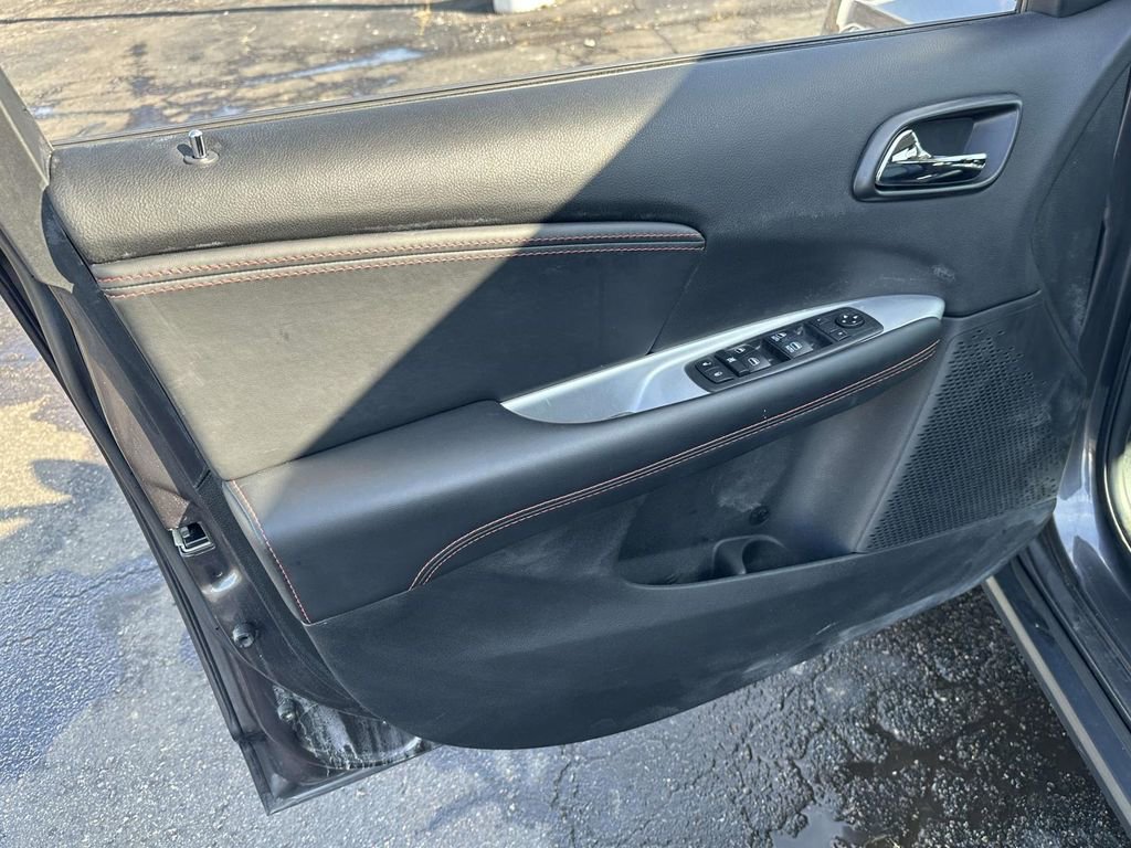Used 2019 Dodge Journey GT w/ Driver Convenience Group image 18
