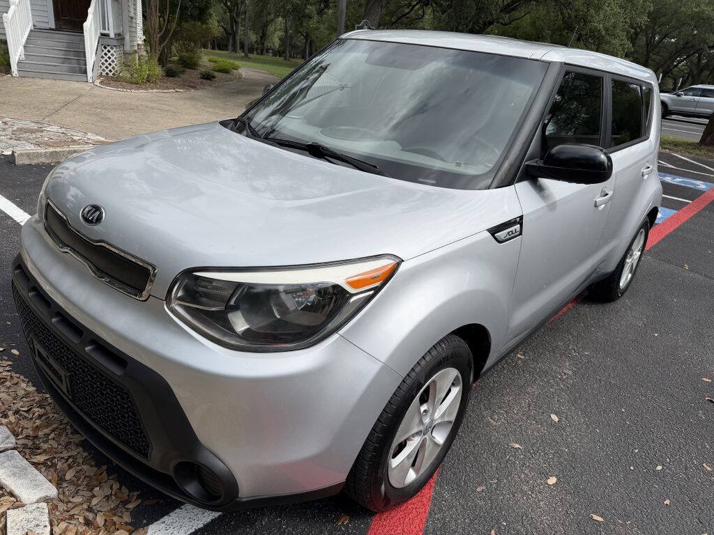 Used 2015 Kia Soul FWD image 2