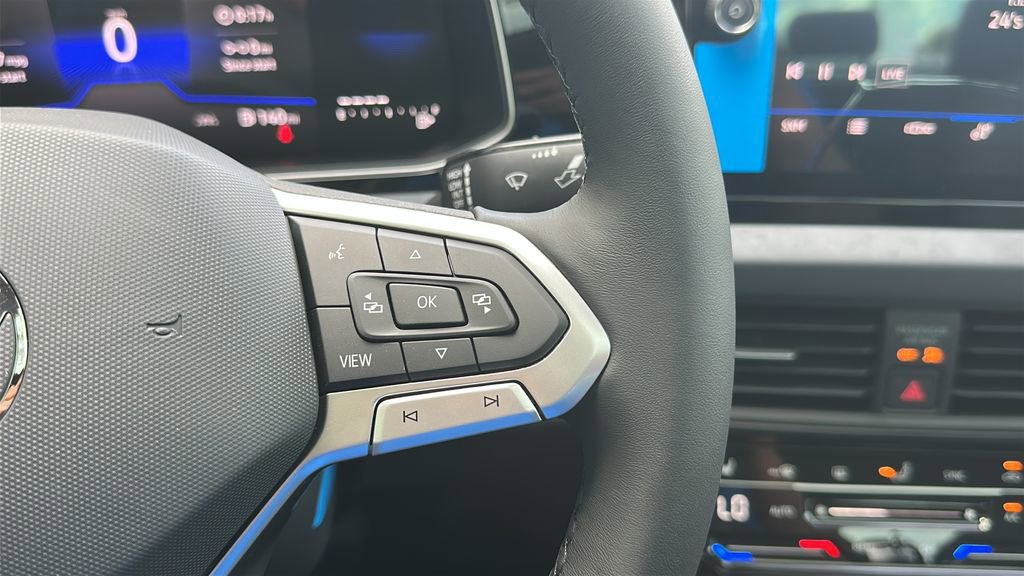 New 2026 Volkswagen Jetta SE FWD image 17