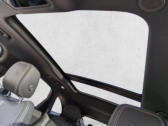 Certified 2026 Jaguar F-PACE R-Dynamic S image 15