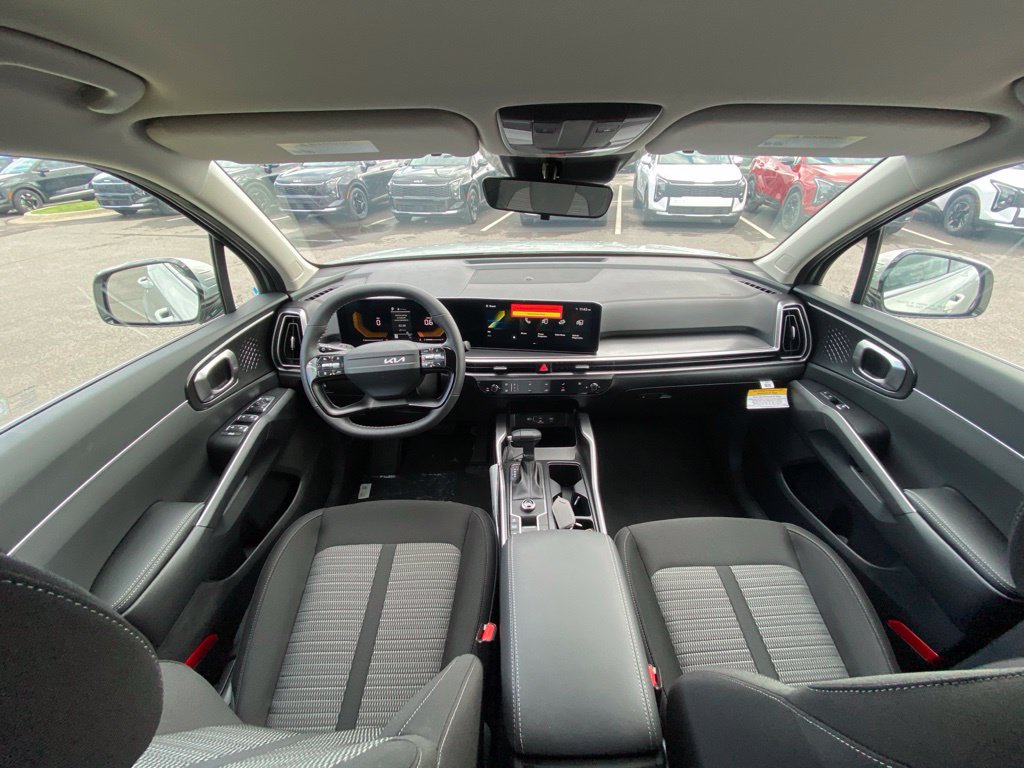 New 2026 Kia Sorento LX FWD image 18