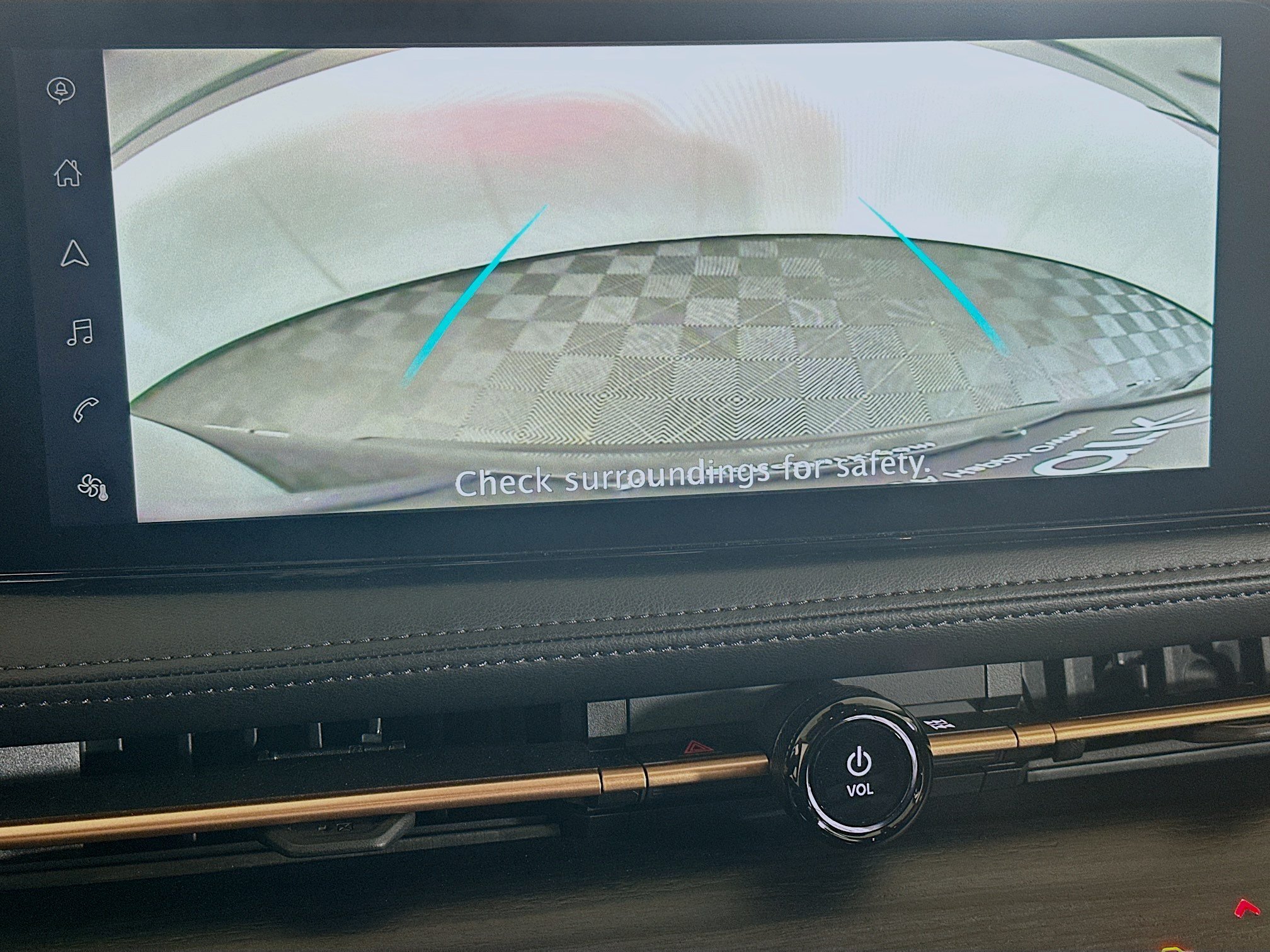 Used 2024 Nissan Ariya FWD image 23