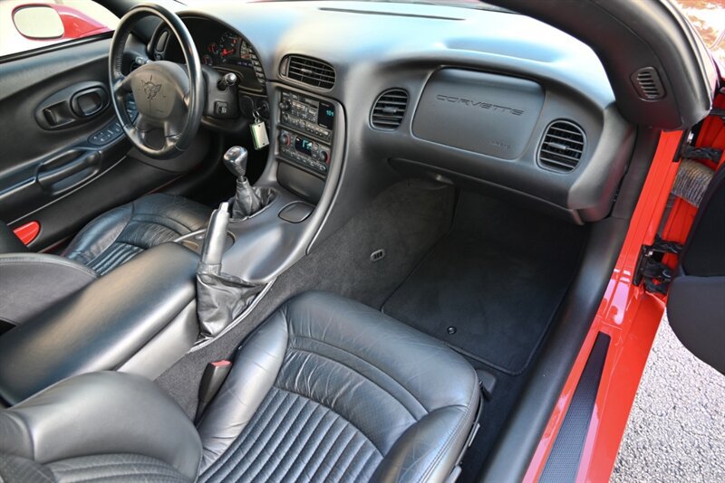 Used 1999 Chevrolet Corvette Coupe w/ Memory Pkg RWD image 22