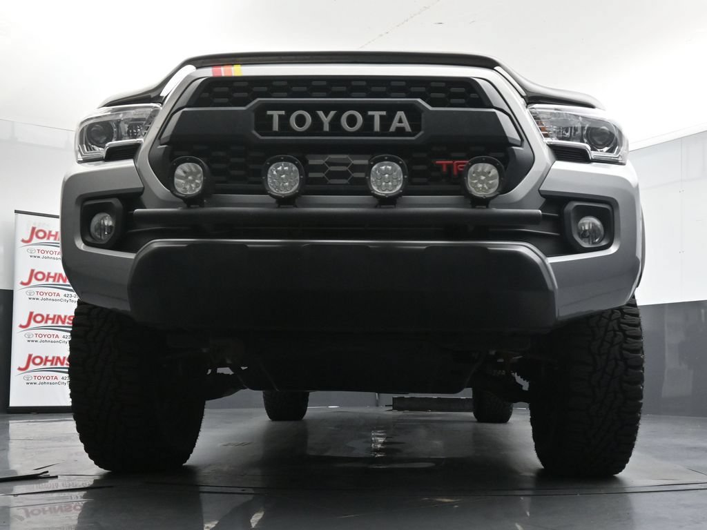 Used 2021 Toyota Tacoma TRD Off-Road AWD/4WD image 19