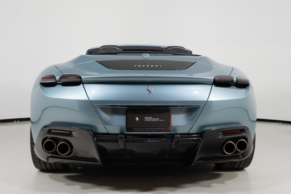 Used 2024 Ferrari Roma Spider image 9