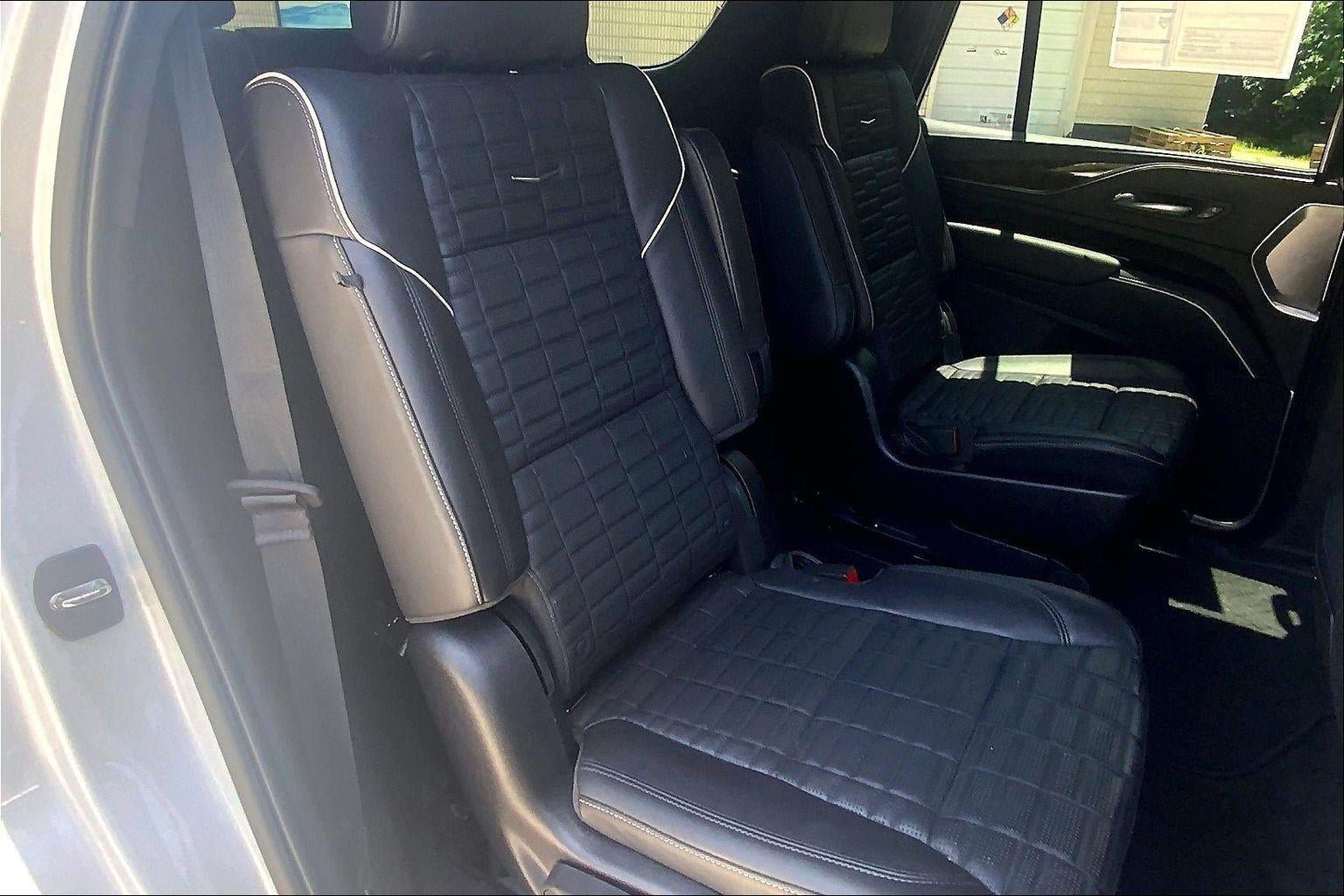 Certified 2022 Cadillac Escalade Sport Platinum w/ Heavy-Duty Trailer Package AWD/4WD image 24