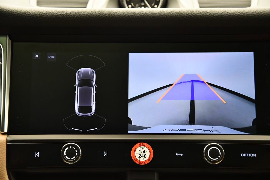 Certified 2025 Porsche Macan image 26