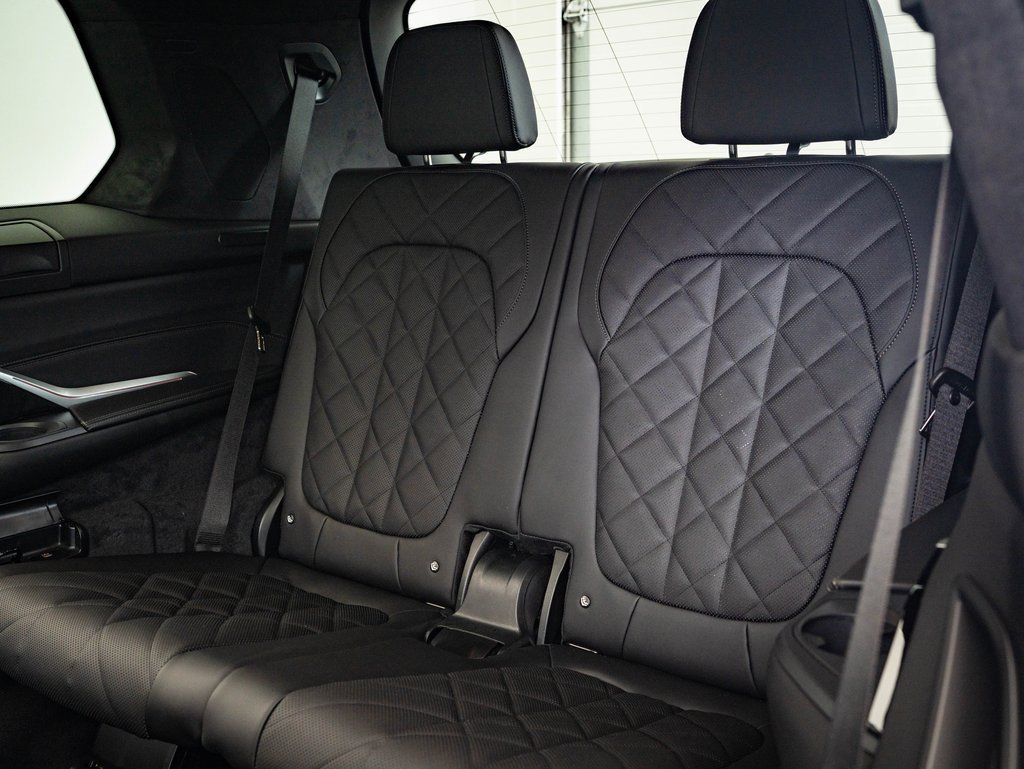 New 2026 BMW X7 xDrive40i w/ M Sport Package image 36