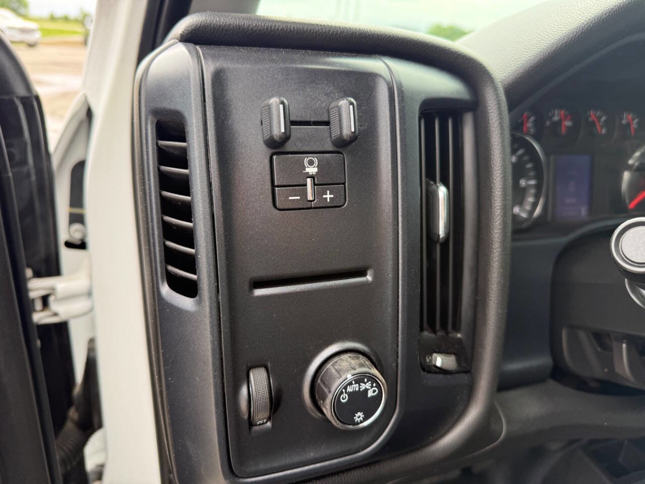 Used 2018 Chevrolet Silverado 2500 W/T w/ WT Fleet Convenience Package AWD/4WD image 17