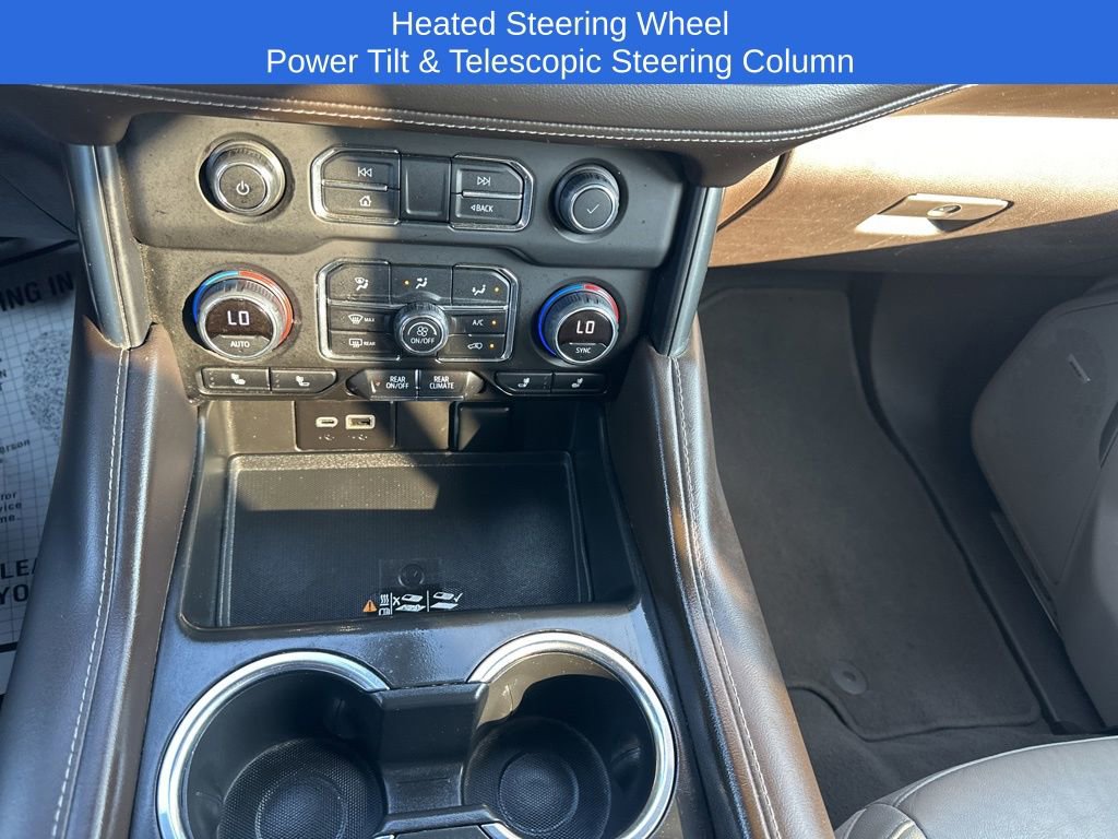 Used 2022 Chevrolet Suburban LT w/ Luxury Package image 18