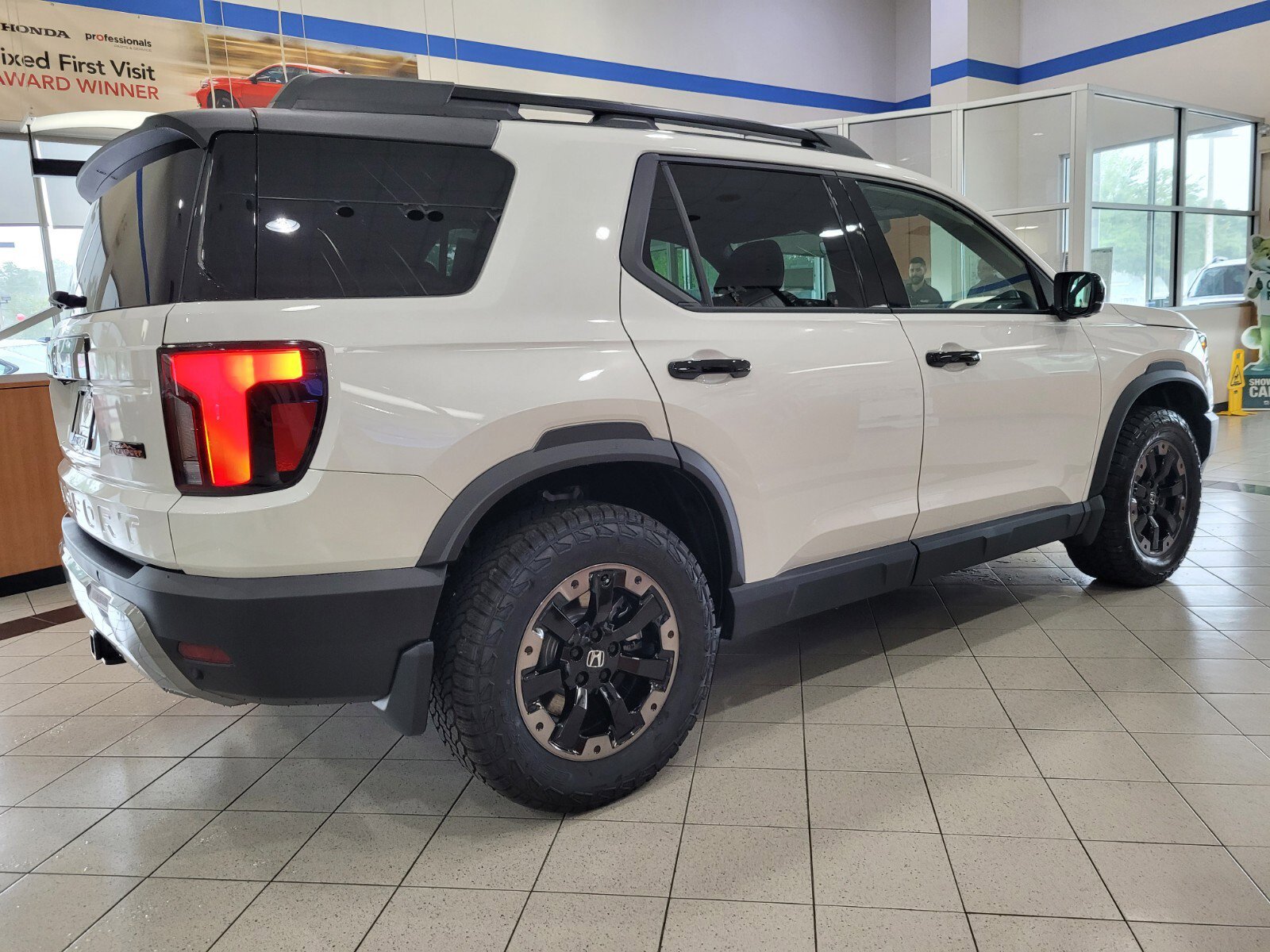 New 2026 Honda Passport TrailSport Elite image 4