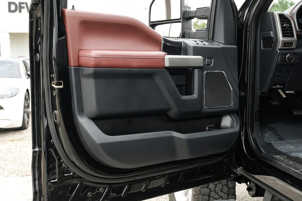 Used 2022 Ford F350 Platinum w/ FX4 Off-Road Package AWD/4WD image 45