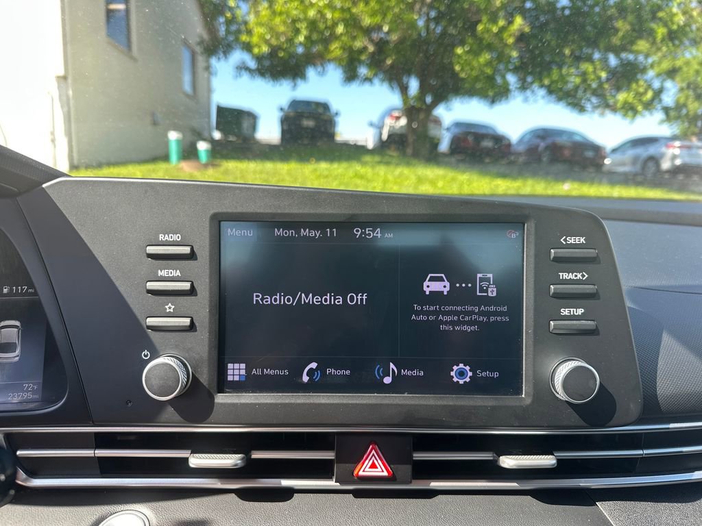 Used 2023 Hyundai Elantra SEL FWD image 17