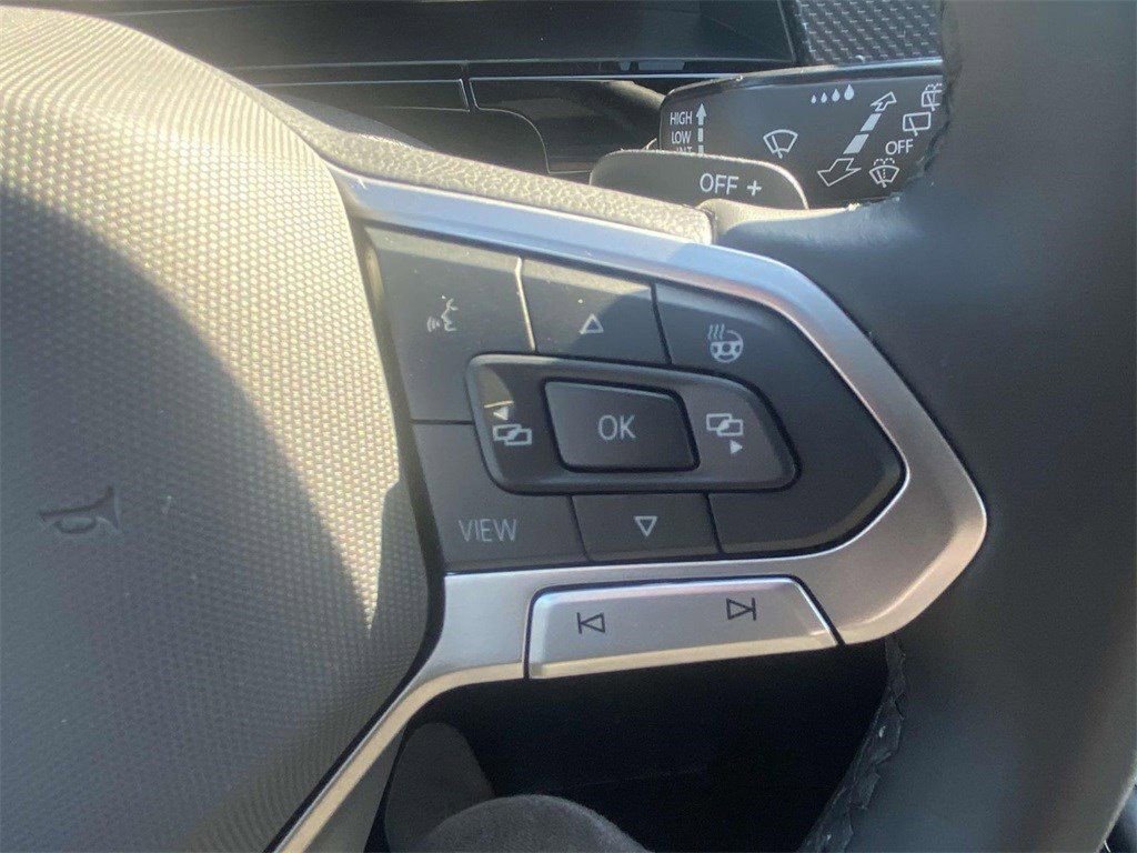 New 2024 Volkswagen Atlas Cross Sport SEL R-Line AWD/4WD image 8