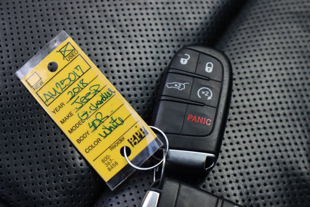 Used 2018 Jeep Grand Cherokee High Altitude image 34