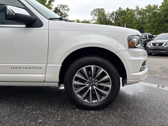 Used 2015 Lincoln Navigator L 2WD image 22