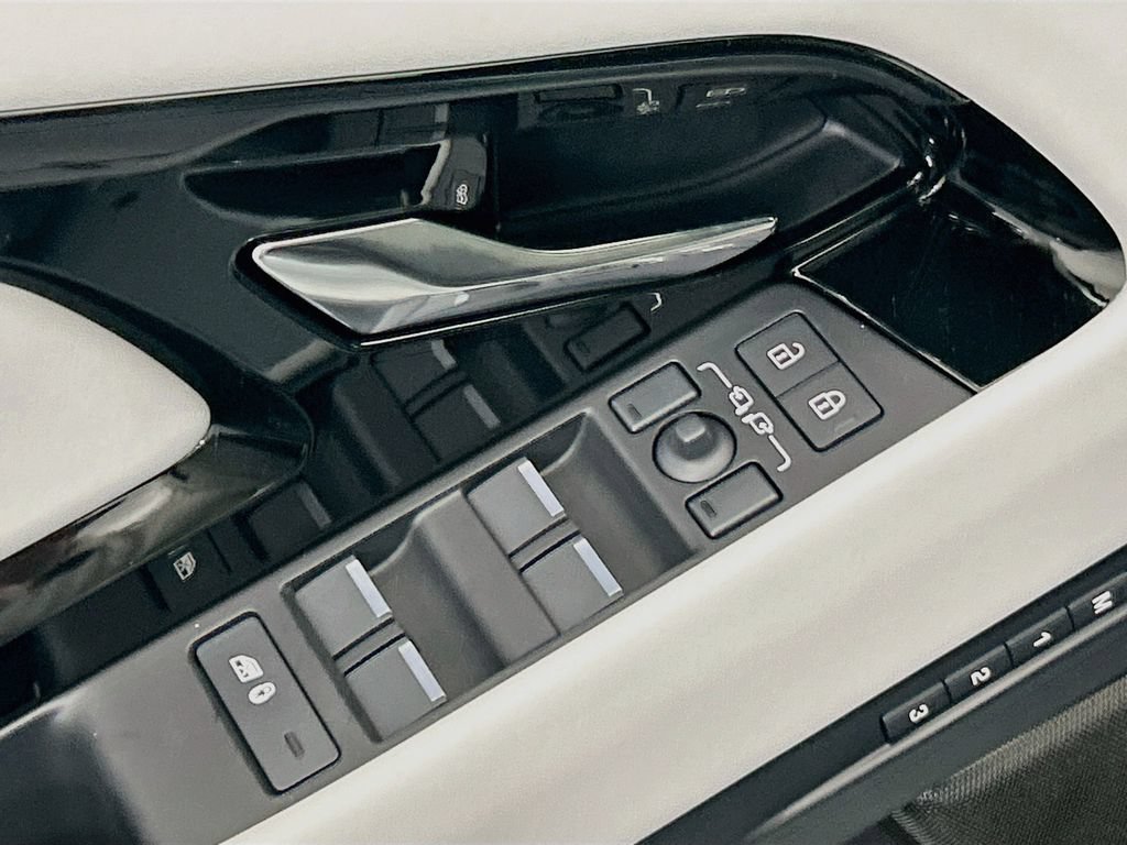 New 2026 Land Rover Range Rover Evoque Hoxton AWD/4WD image 22