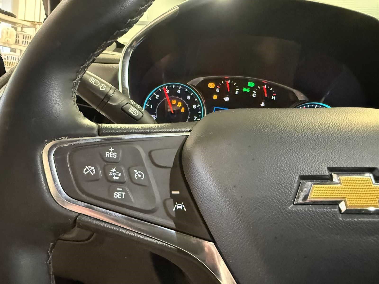 Used 2024 Chevrolet Equinox LT FWD image 28