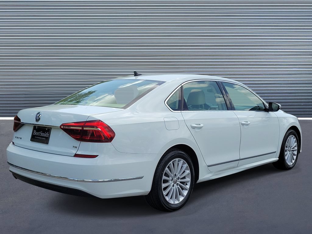 Used 2017 Volkswagen Passat 1.8T SE FWD image 3