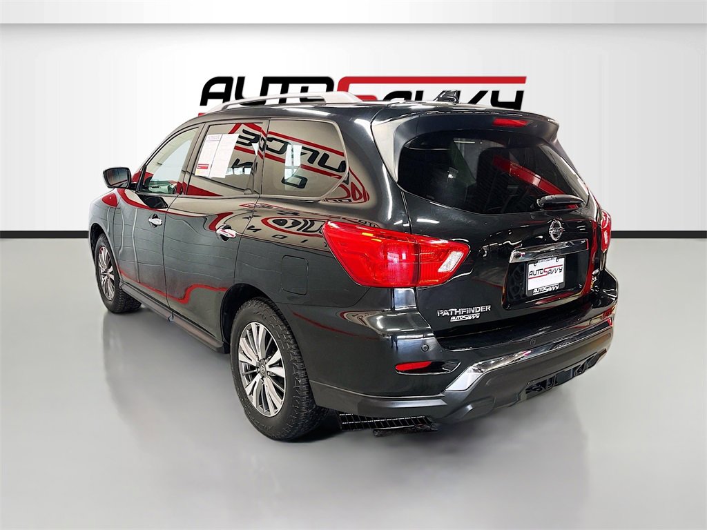 Used 2019 Nissan Pathfinder SL image 5