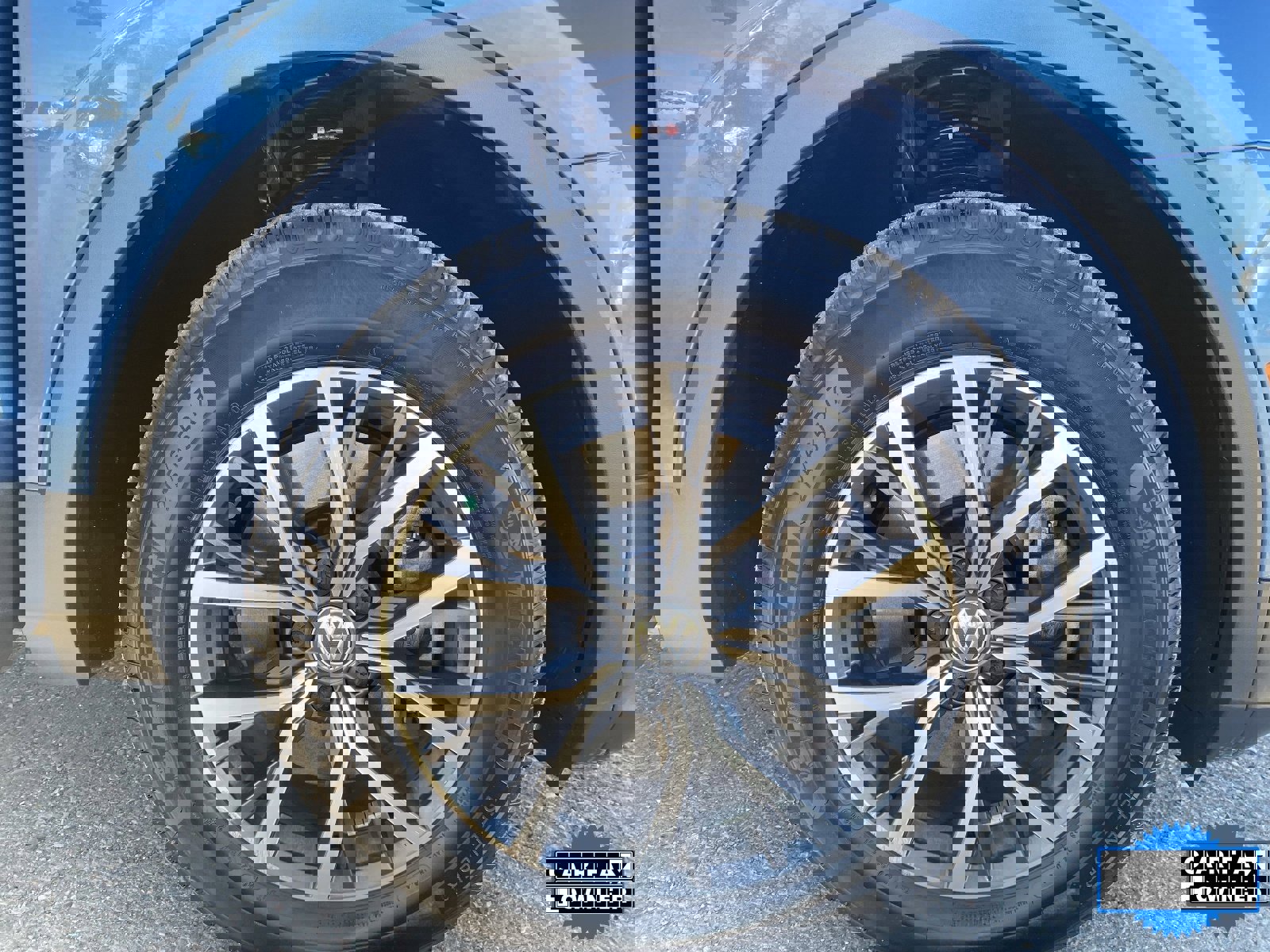 Used 2020 Volkswagen Tiguan SE image 10