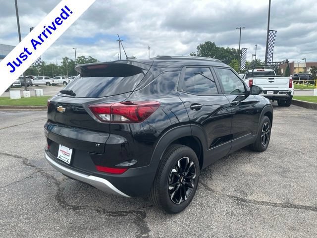 Used 2023 Chevrolet TrailBlazer LT AWD/4WD image 3