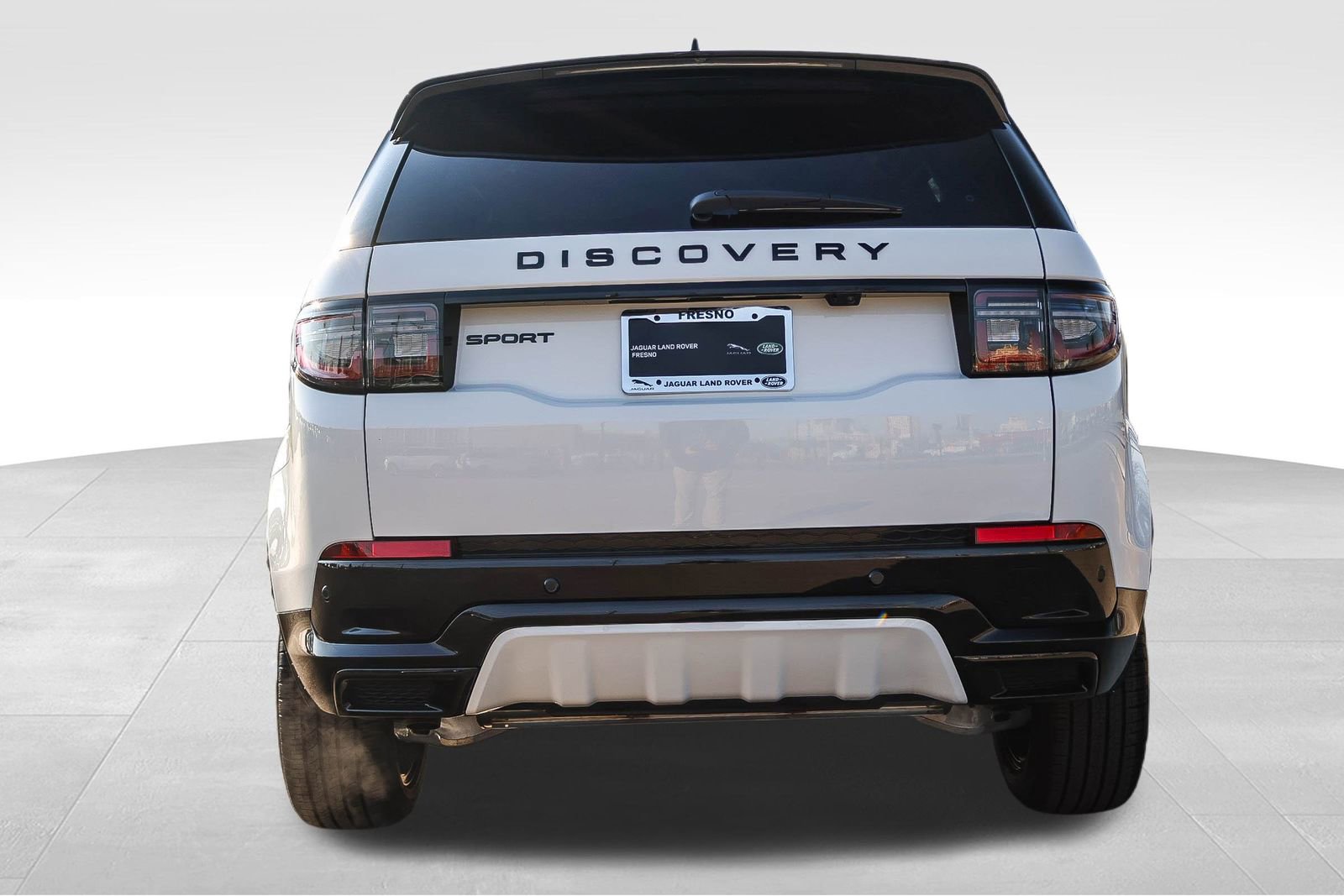 New 2025 Land Rover Discovery Sport Dynamic SE image 6