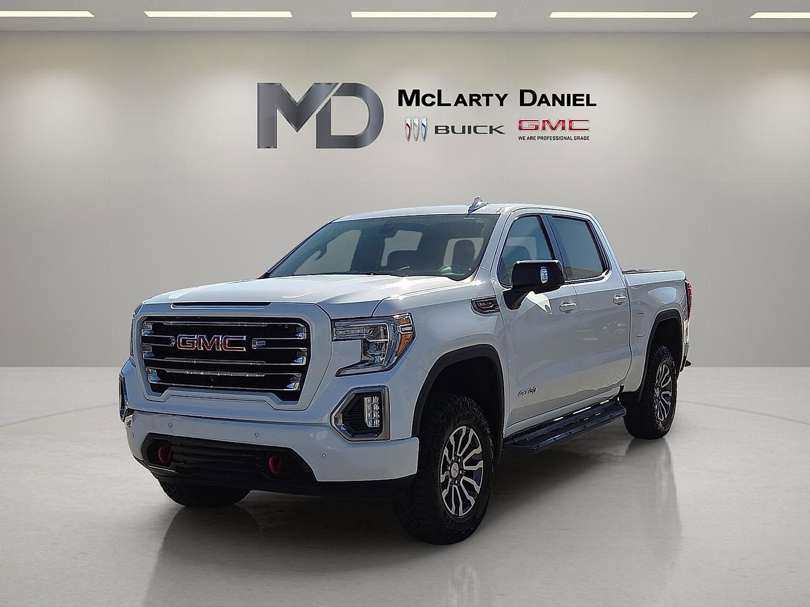 Used 2020 GMC Sierra 1500 AT4 w/ AT4 Premium Package image 2
