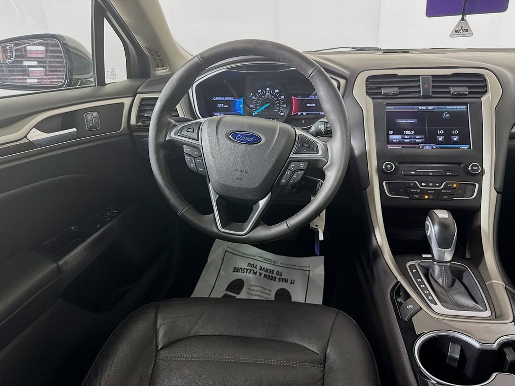 Used 2016 Ford Fusion SE w/ Equipment Group 202A FWD image 26