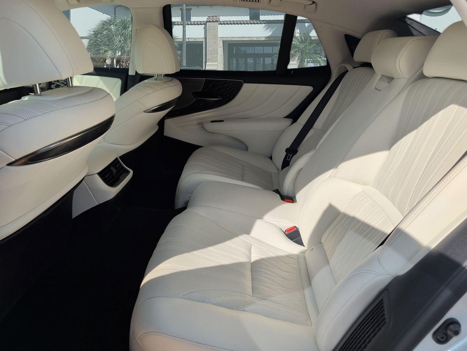 Certified 2022 Lexus LS 500h AWD w/ Luxury Package image 25