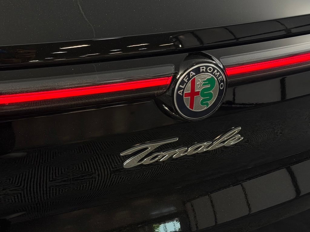 Used 2024 Alfa Romeo Tonale Ti AWD/4WD image 22