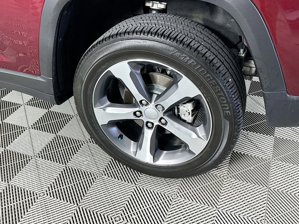 Certified 2025 Jeep Grand Cherokee Limited image 42