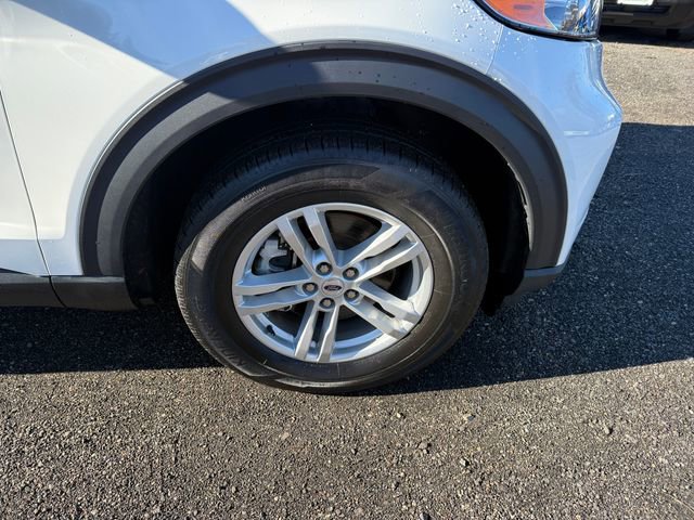 Used 2022 Ford Explorer XLT w/ Equipment Group 202A image 29