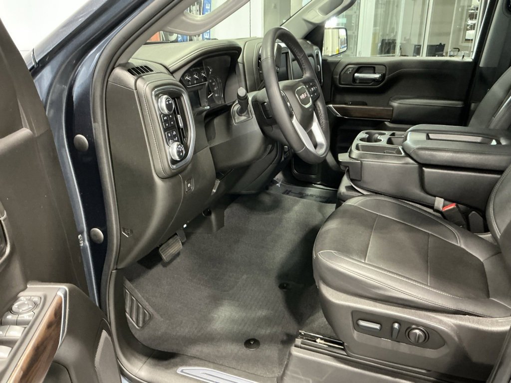 Used 2022 GMC Sierra 1500 SLT image 3