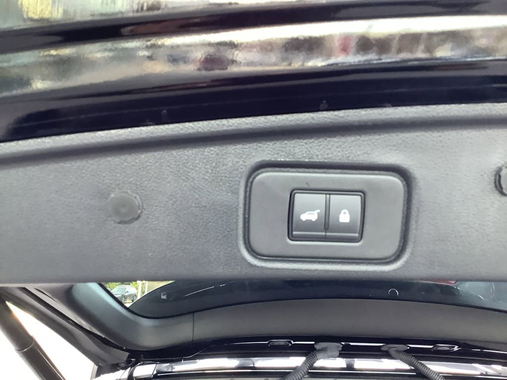 Used 2025 Nissan Pathfinder Rock Creek image 31