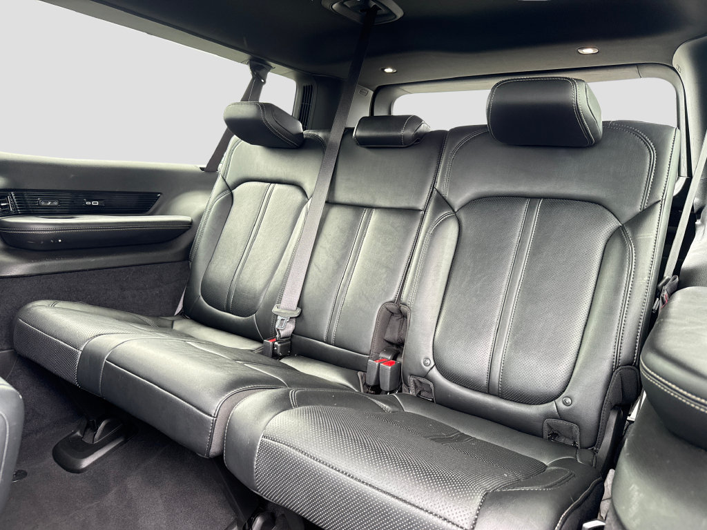 Used 2024 Jeep Grand Wagoneer L 4WD image 25