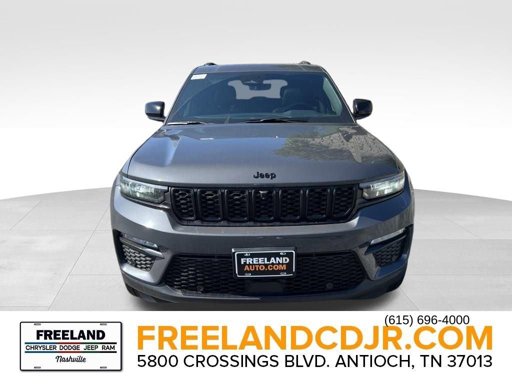 New 2025 Jeep Grand Cherokee Limited w/ Luxury Tech Group II image 2