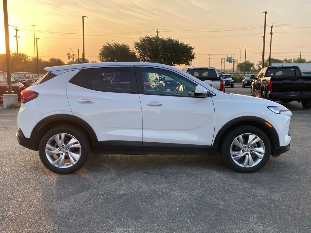 Used 2025 Buick Encore GX Preferred image 3